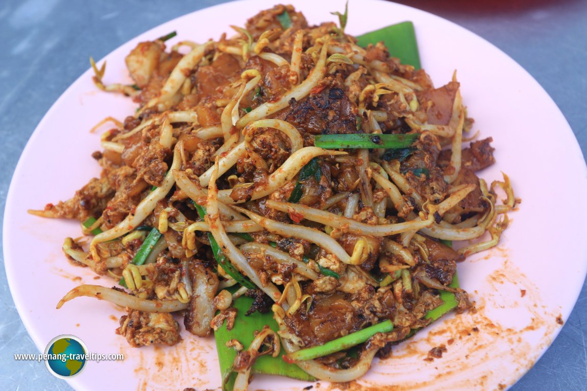 Koay Kark at Kedai Kopi Seow Fong Lye