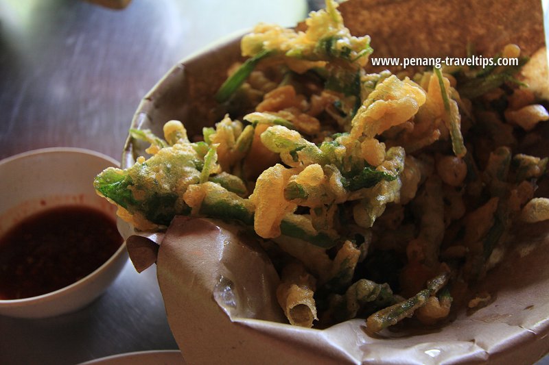 The vegetable tempura at Khun Thai Seafood