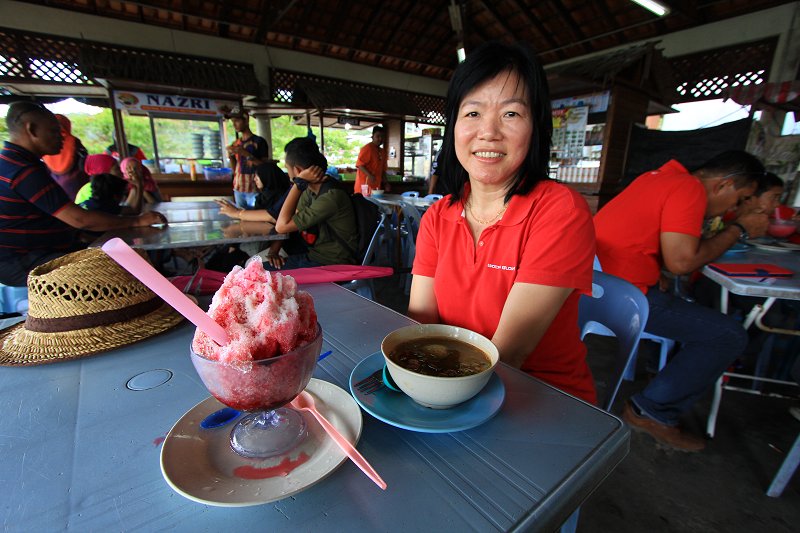 Food court at Kompleks Jeti Batu Musang