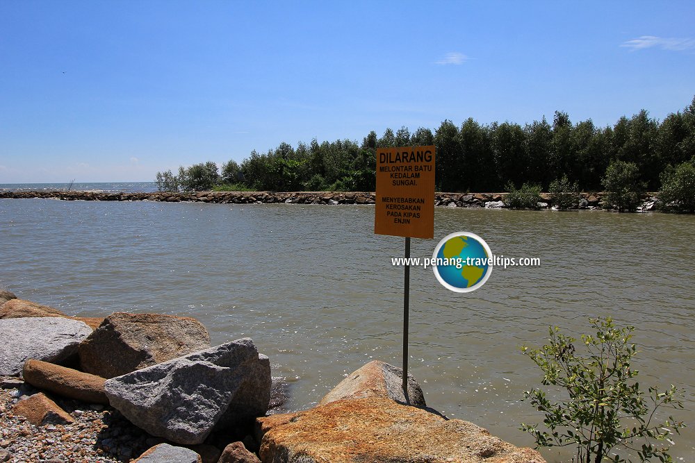 Signboard at Kuala Sungai Burong