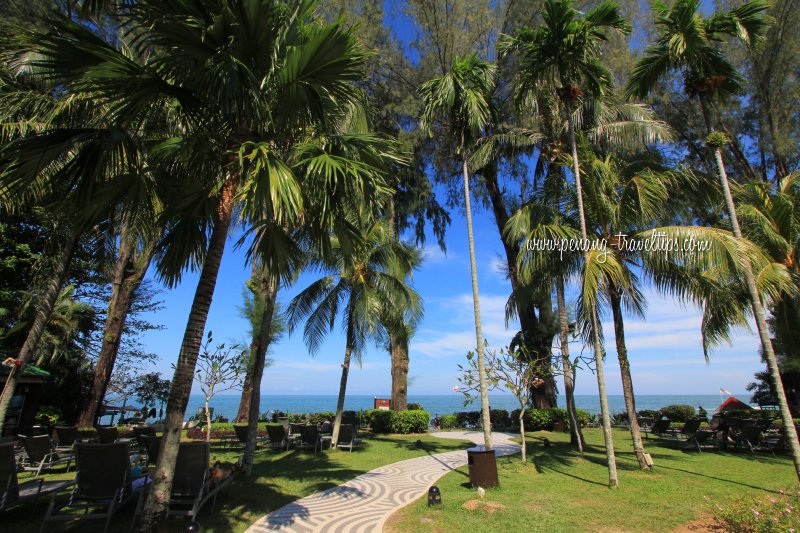 The lawn at Holiday Inn Penang