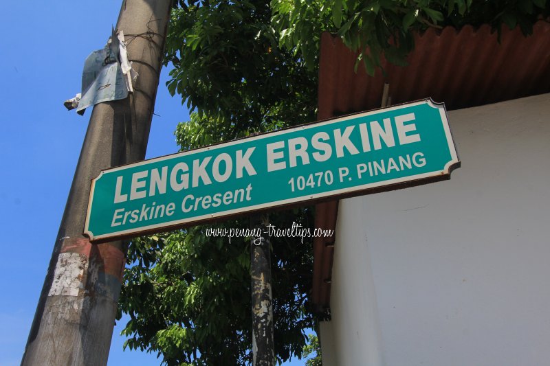 Lengkok Erskine road sign