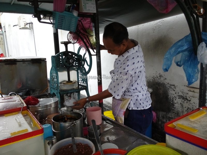 Macalister Lane cendol seller