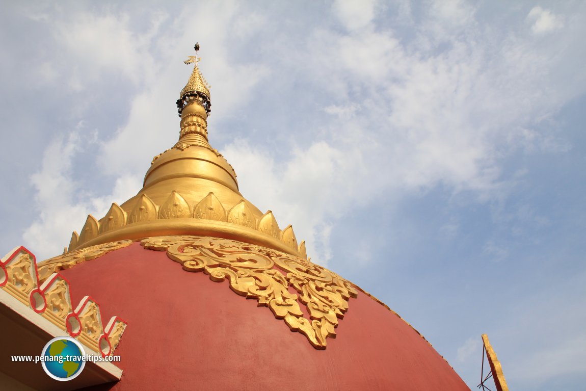 Main stupa of the Golden Pagoda, with its jewel-encrusted hti (umbrella)