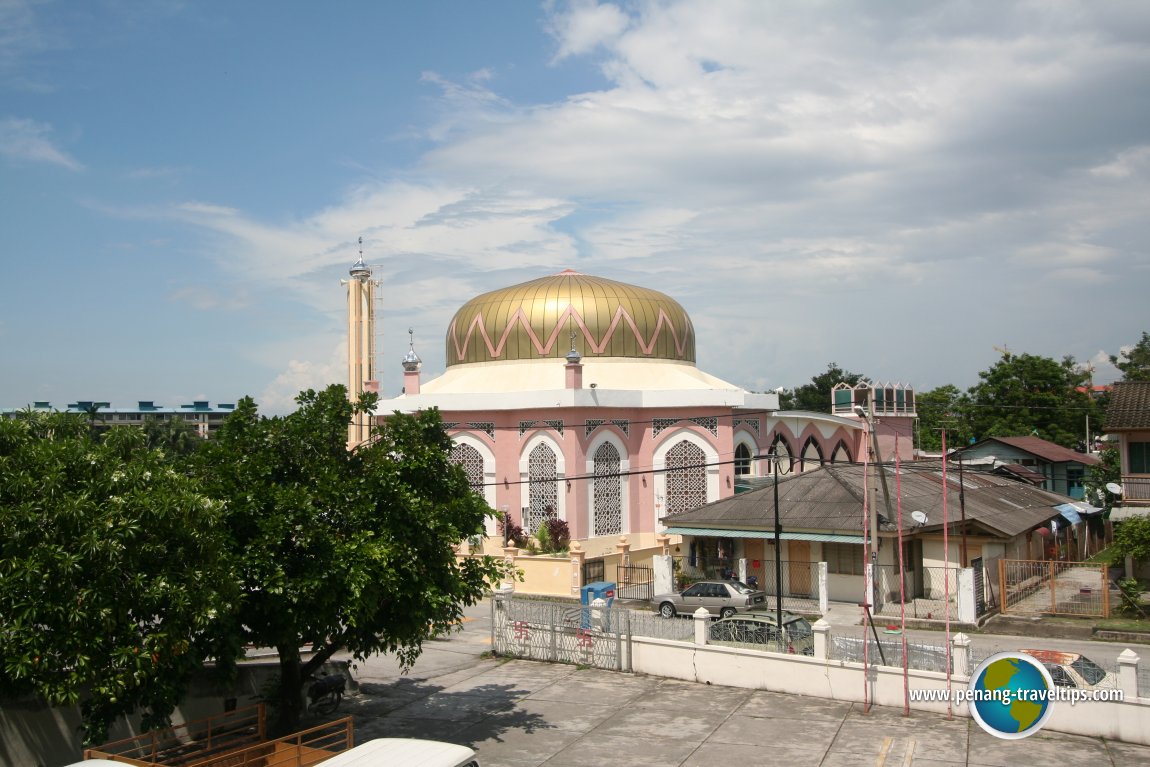View of Masjid Tuan Guru from Heong San See