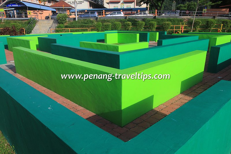 The maze at Taman Linear Padang Tembak