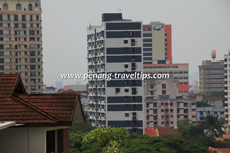 Menara Yayasan Flat Kelawei