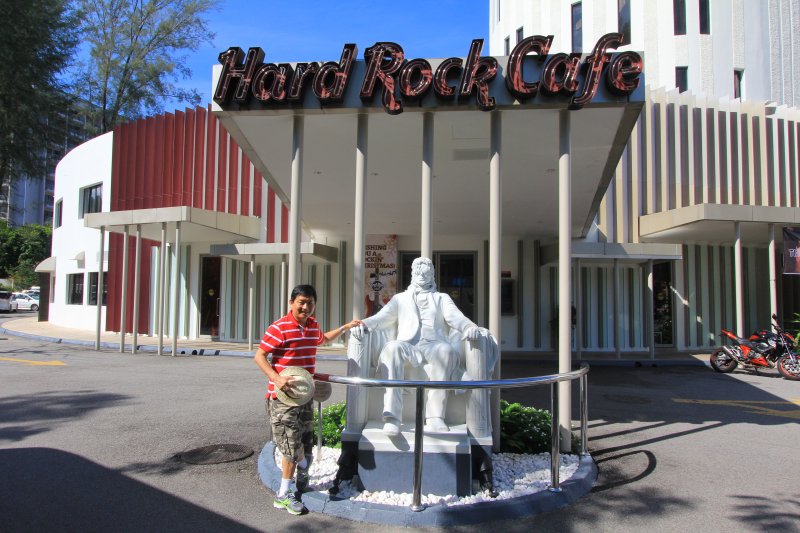 Here I am with the statue of Michael Jackson in front of Hard Rock Cafe, Penang