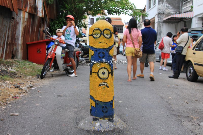 Ernest Zacharevic's Minions Bollard, Soo Hong Lane