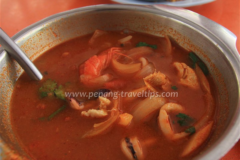 The mixed tomyam at Bangkok Tomyam Restaurant