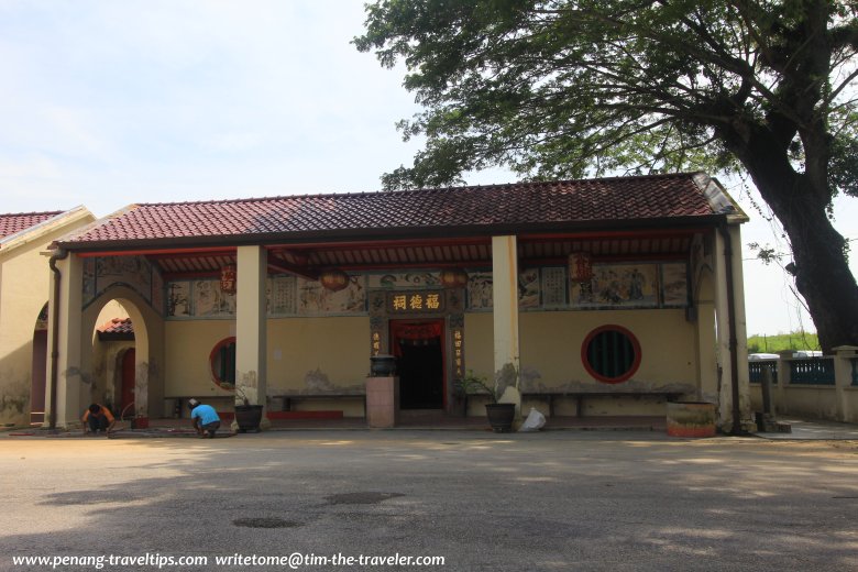 Mount Erskine Tua Pek Kong Funerary Temple