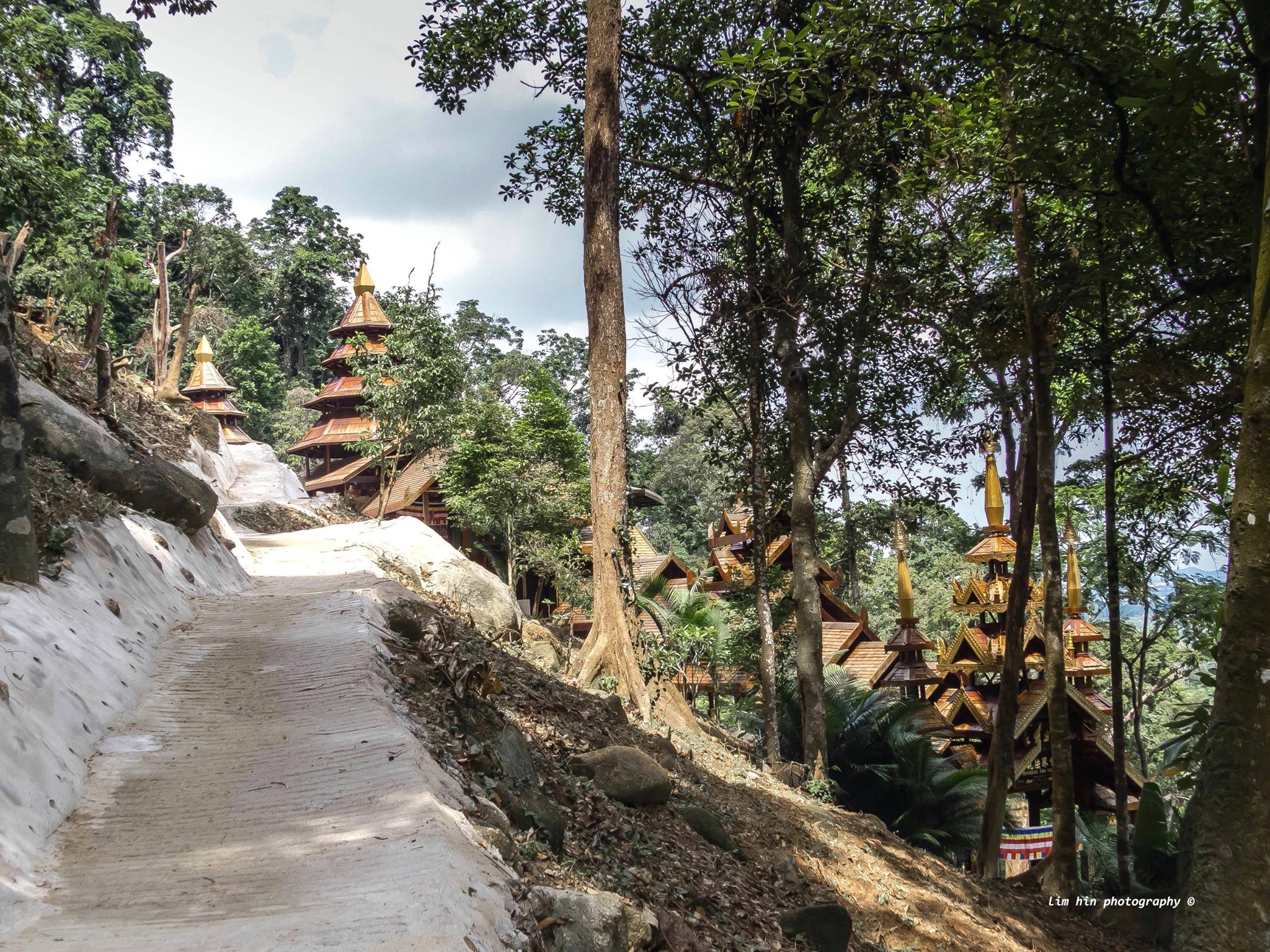 Nandaka Vihara Buddhist Monastery, Cherok Tokun