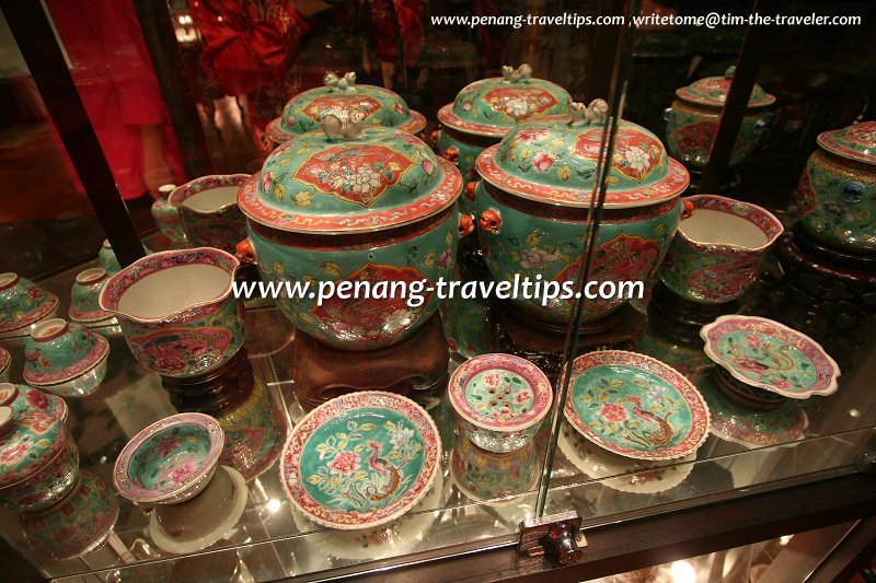 Nyonya porcelain, though used by the affluent Baba Nyonyas, were mostly made in China