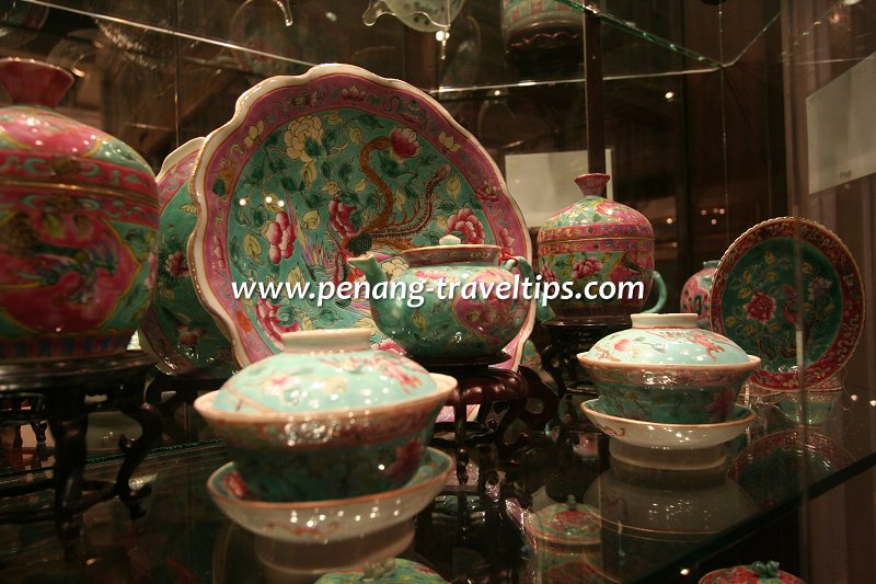 Nyonya ware