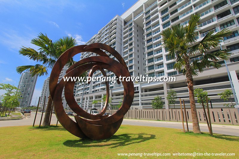 Pantai Sinaran Roundabout, The Light Waterfront