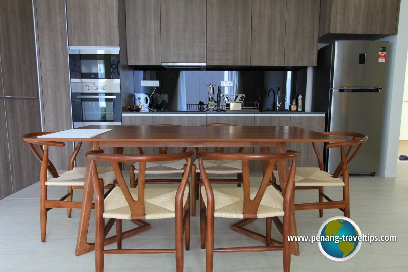 Kitchen/dining area, Paradise Resort by the Sea