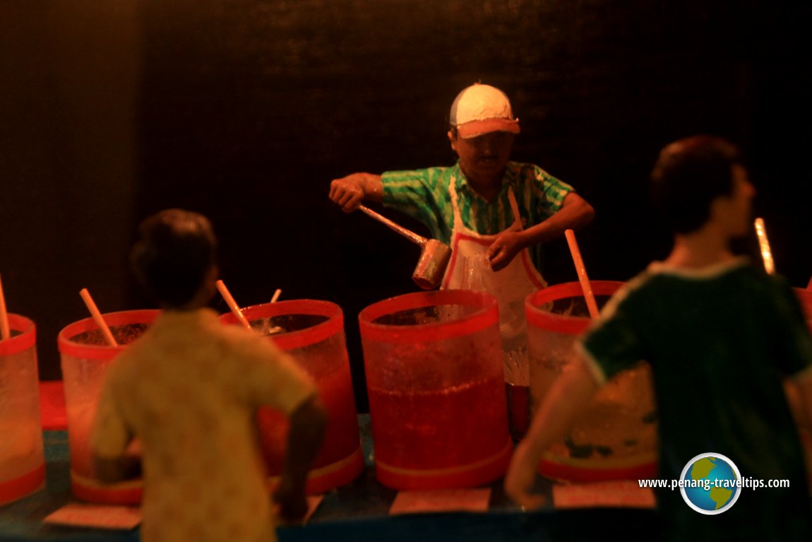 Wonderfood Museum's pasar malam miniatures