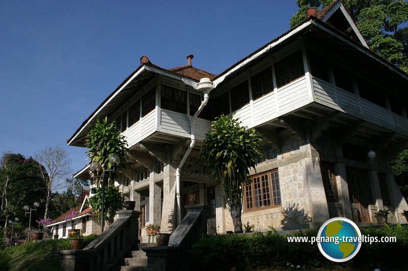 Moy Craig, Bukit Bendera