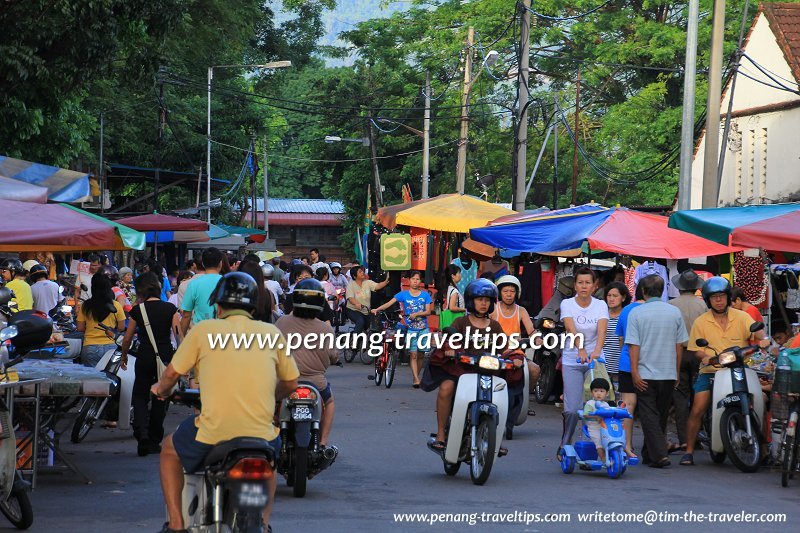 Main market street of the Perak Road Market