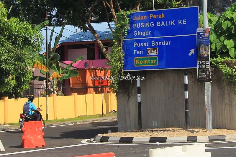 New signboard at south end of Perak Road informing of new traffic flow