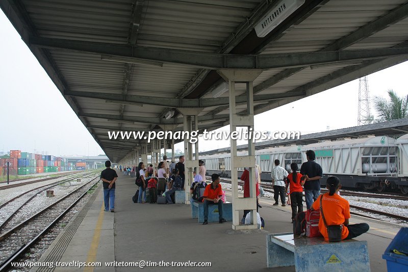 Platform level at Butterworth Railway Station