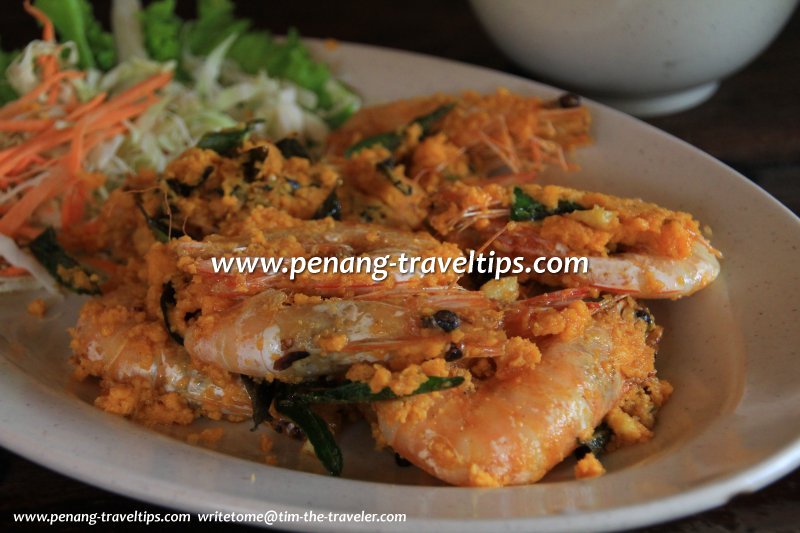 Khun Thai's prawns fried in salted eggs
