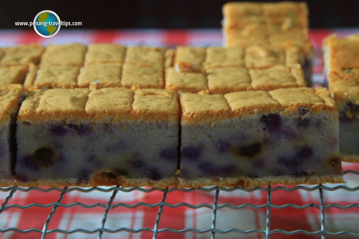 Purple Yam Kuih