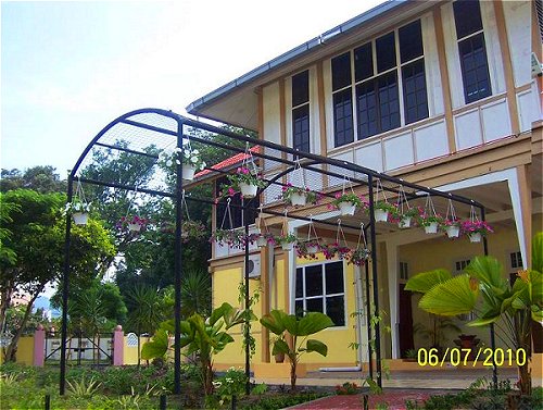 Puspahome Homestay