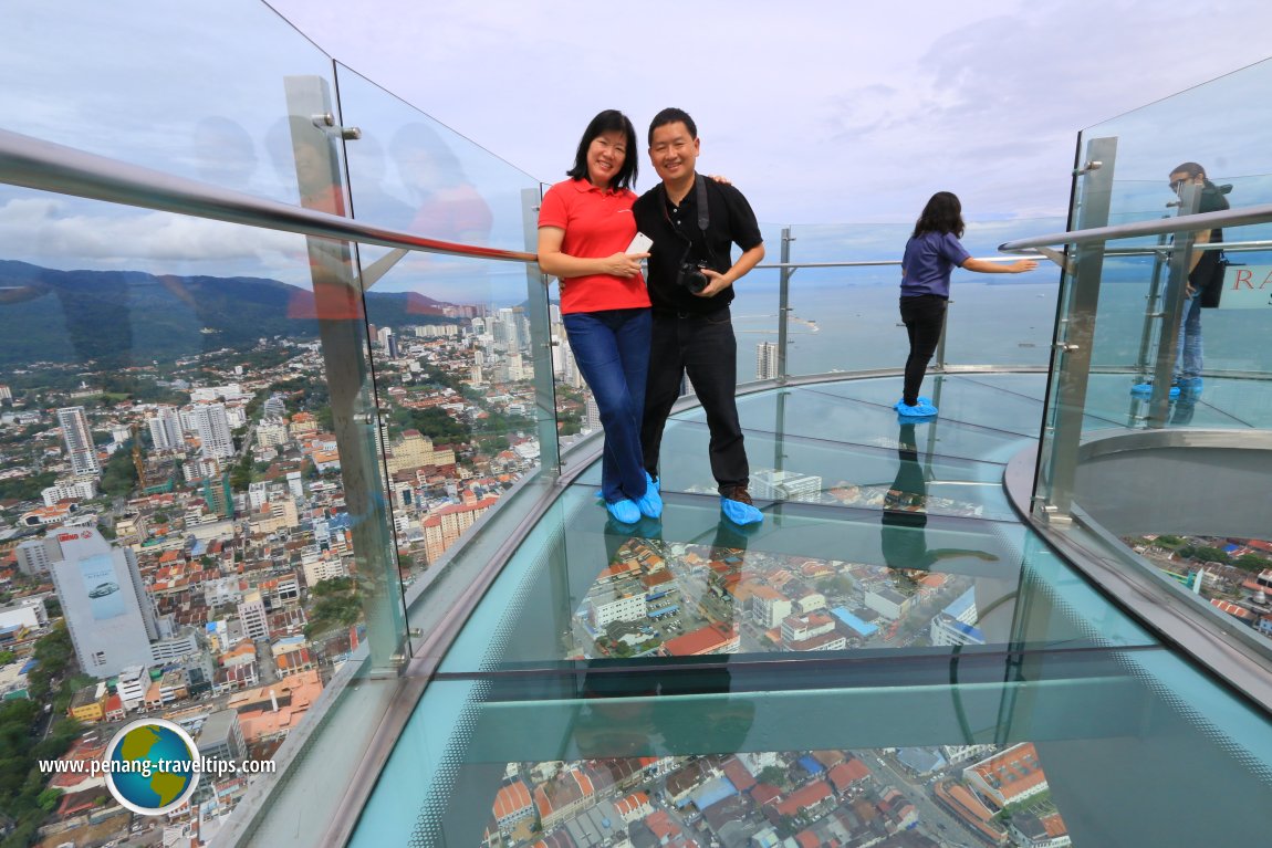 Timothy Tye and Goh Chooi Yoke at Rainbow Skywalk @ The TOP, Komtar