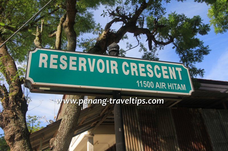 Reservoir Crescent road sign