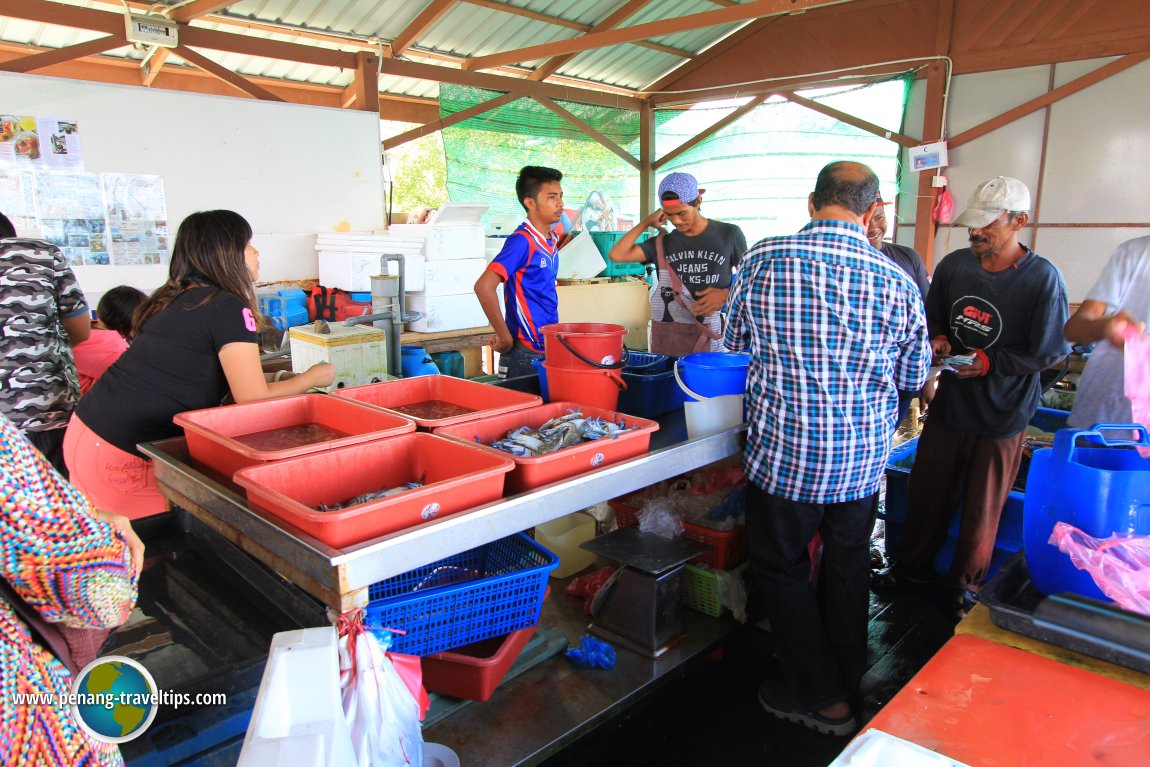 Restoran Terapung, Pulau Aman