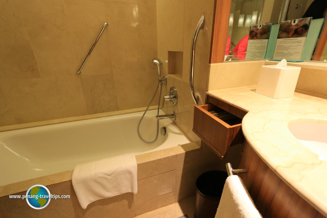 Deluxe Seaview Room, Rasa Sayang Resort & Spa