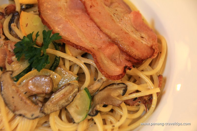 Spaghetti Bacon Carbonara, Rustic Heritage Cafe