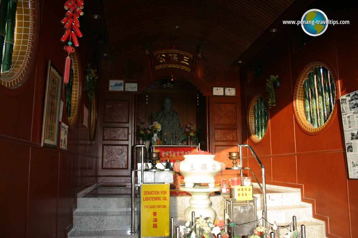 Sam Poh Footprint Temple