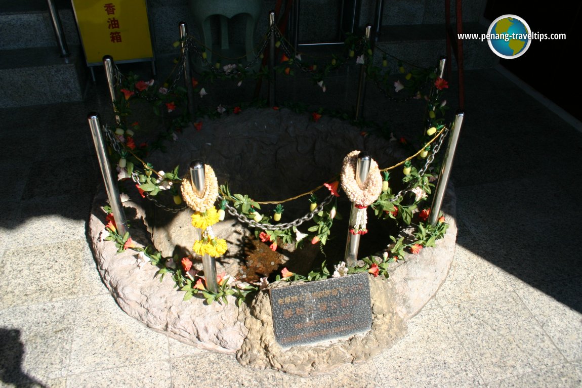 Sam Poh Footprint Temple