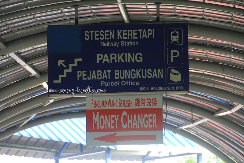 Signboard to train station