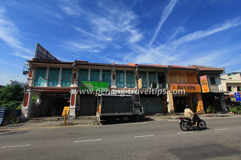 Straits Eclectic shophouses in Kampung Baru, Air Itam