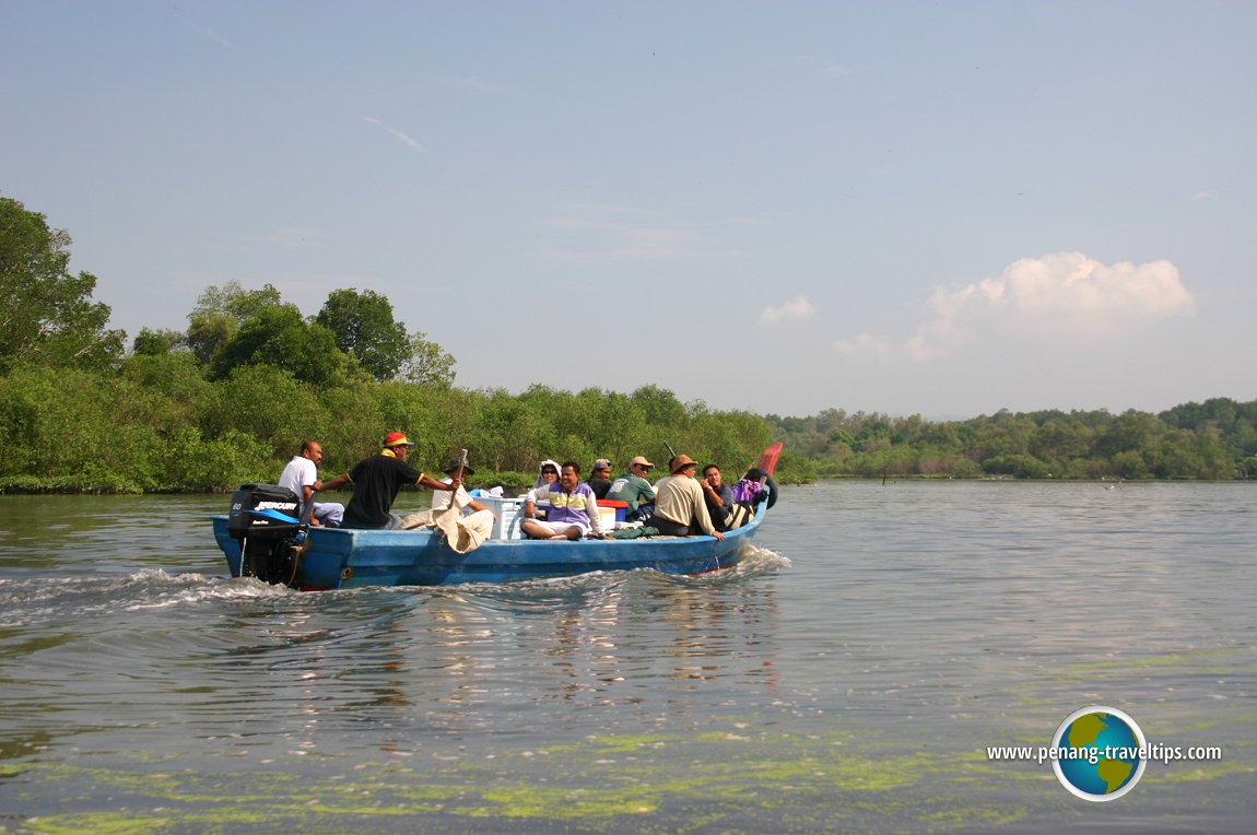 Taking a motorboat on Sungai Jawi