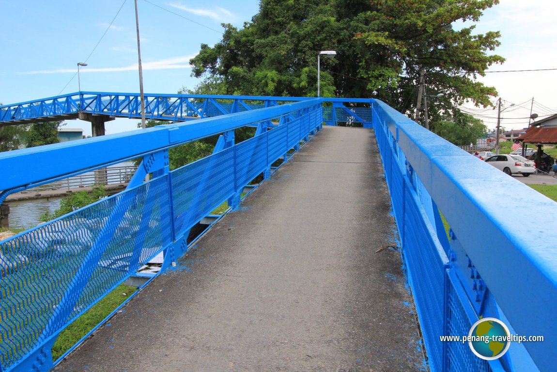 Sungai Kerian Footbridge