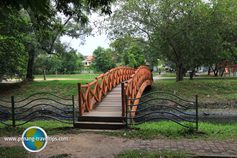 Bridge across a branch of Sungai Perai in Taman Tunku