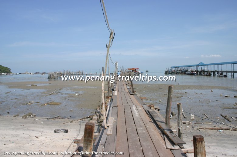 Teluk Bahang Jetty, 20 days after the 26 Dec 2004 tsunami