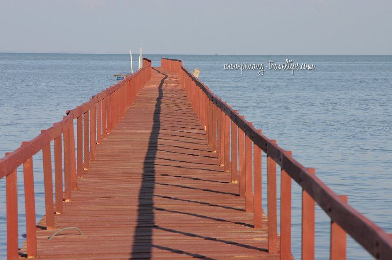 Teluk Tempoyak pier