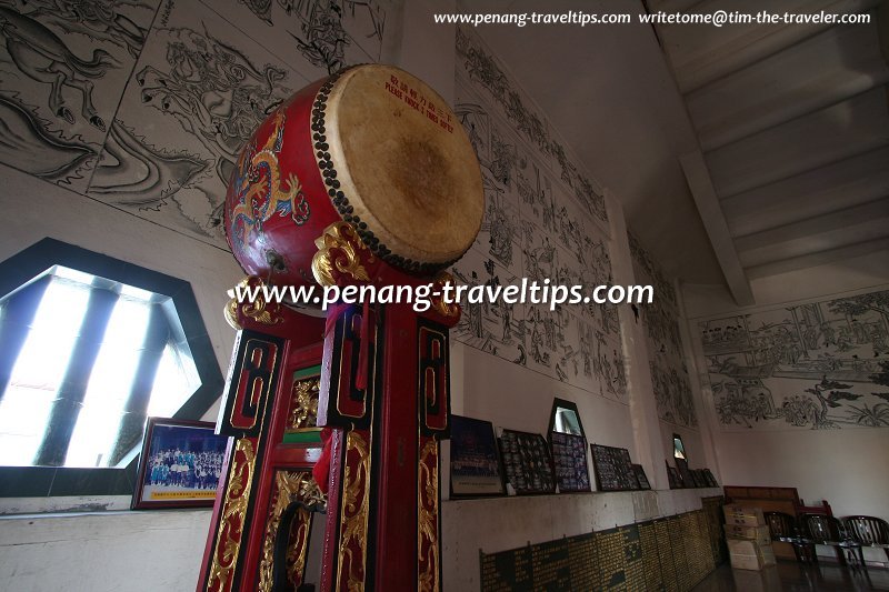 Thean Hock Keong Temple, ceremonial drum