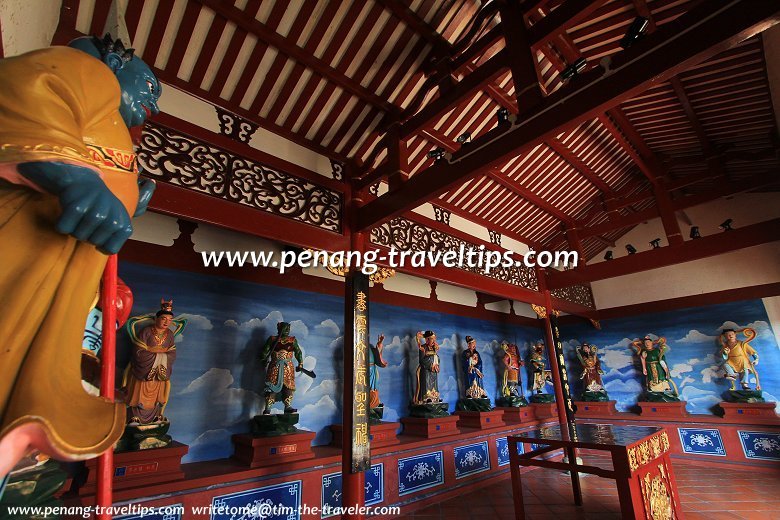 Hall of the Immortals at Thni Kong Tnua