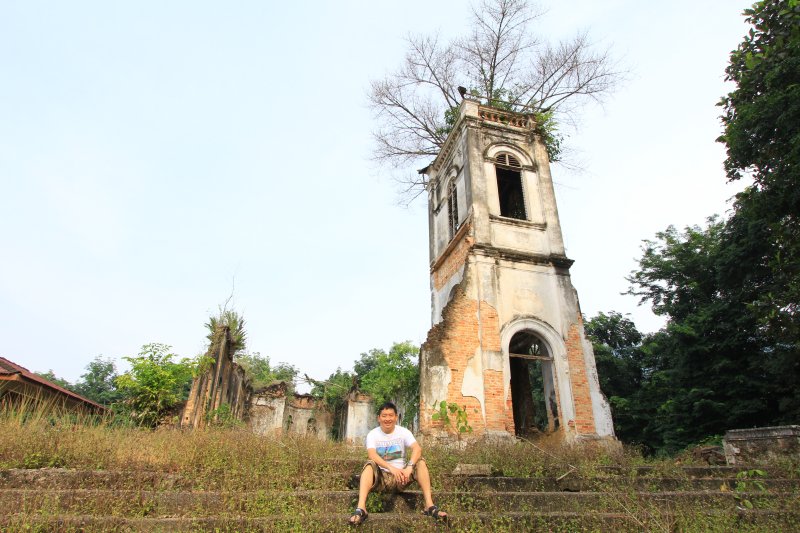 Church of the Sacred Heart of Jesus, Pagar Tras