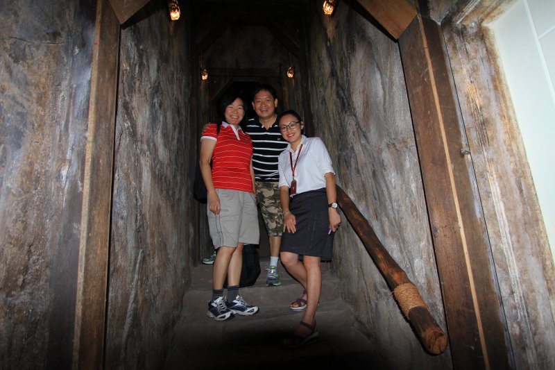 Goh Chooi Yoke, Timothy Tye and Denise Tang at the PG Gold Museum