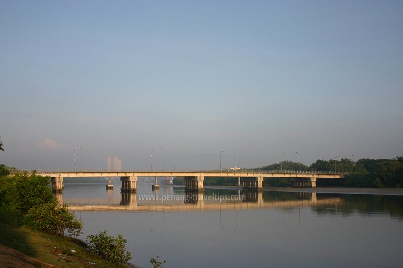 Tunku Abdul Rahman Bridge