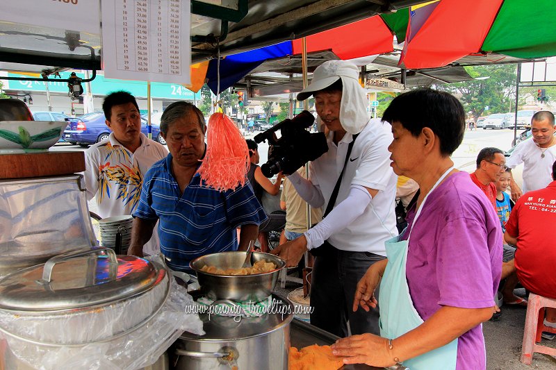 Videographing Kampung Melayu Junction Hokkien Mee