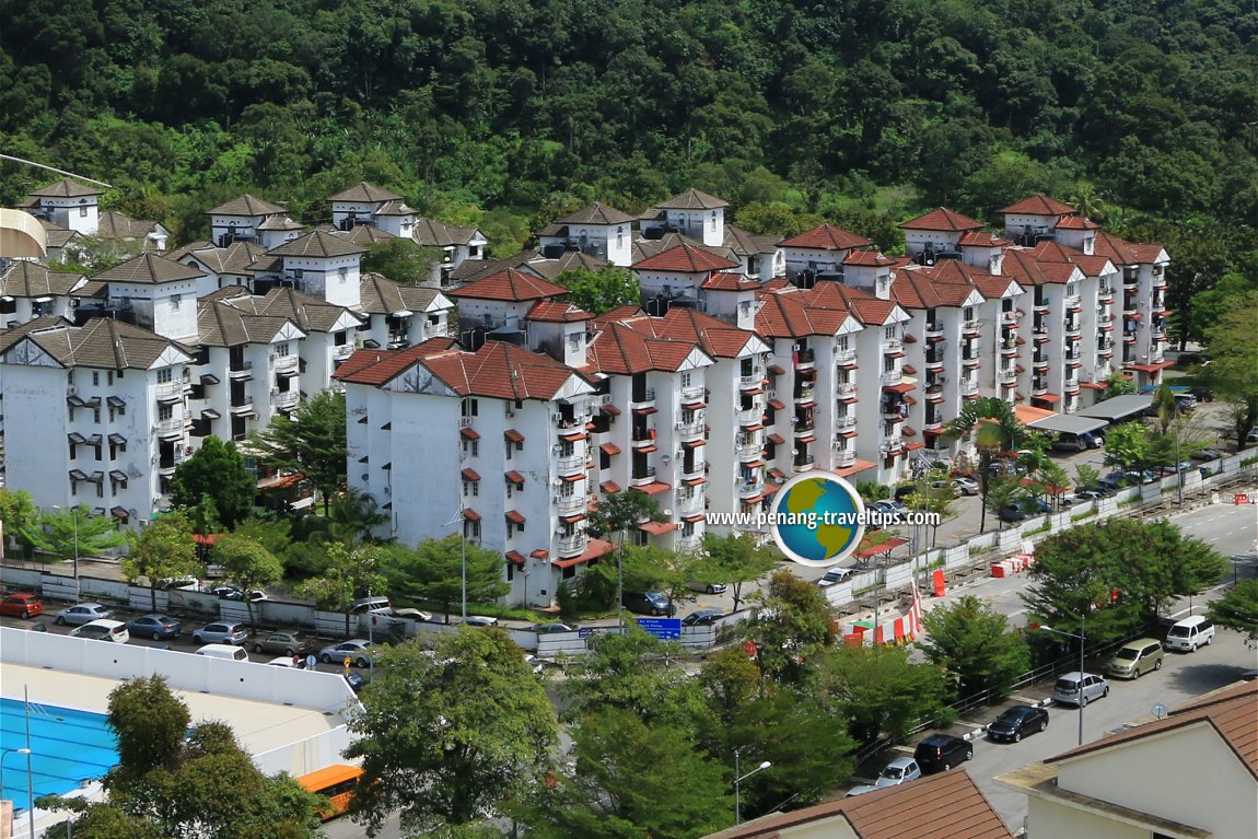 Villa Condominium, Relau