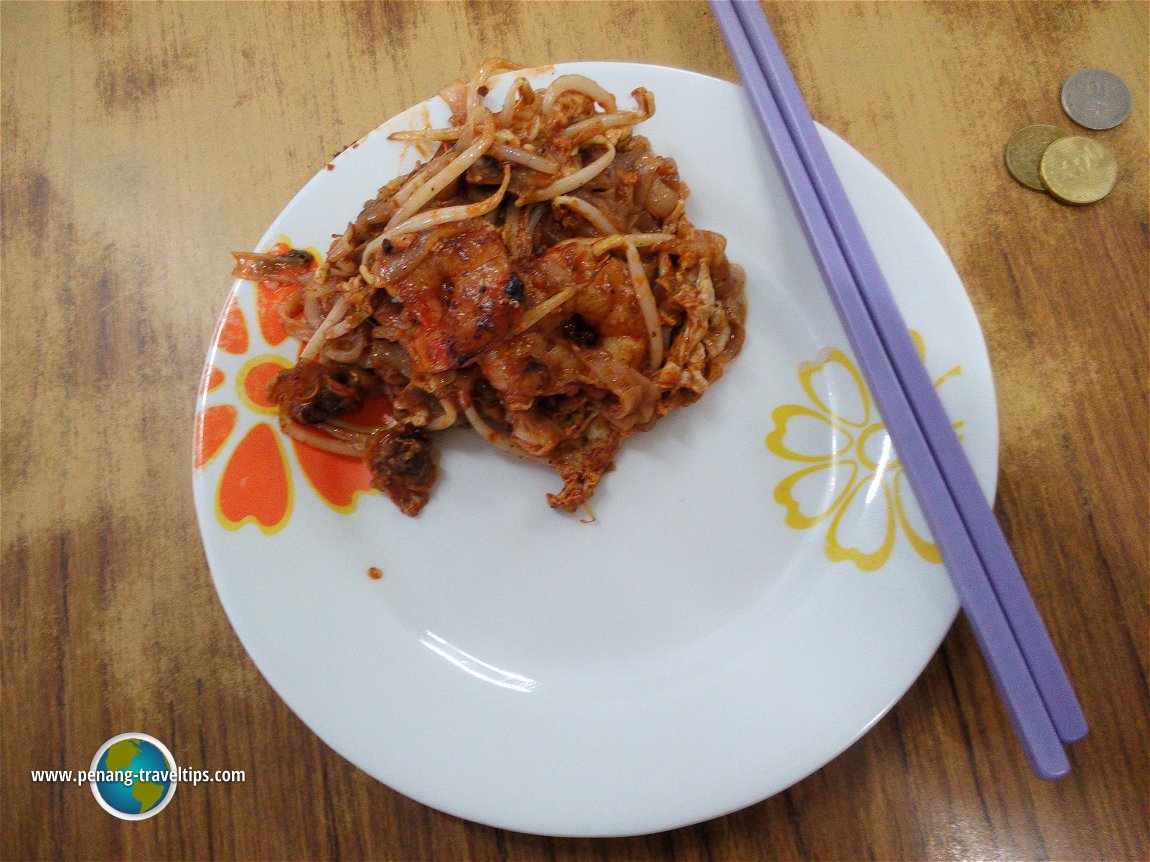 The char koay teow at Wahong Cafe, Lorong Kampung Jawa